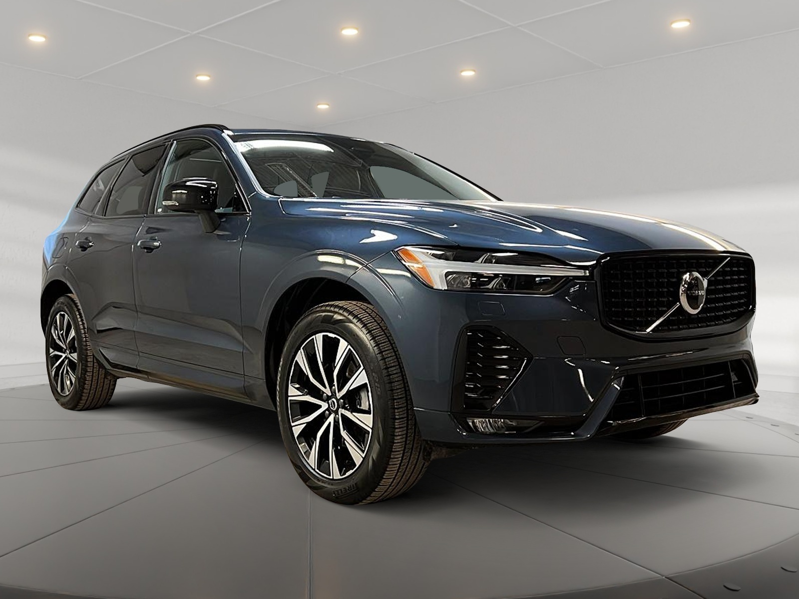 Volvo XC60 2025 - Image #3