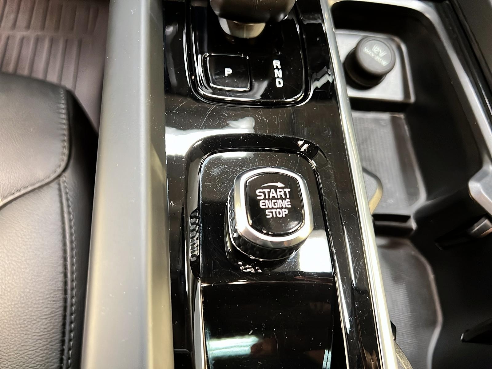 Volvo XC60 B5 CORE CUIR TOIT PANO NAV 4RM 2025 - image #21