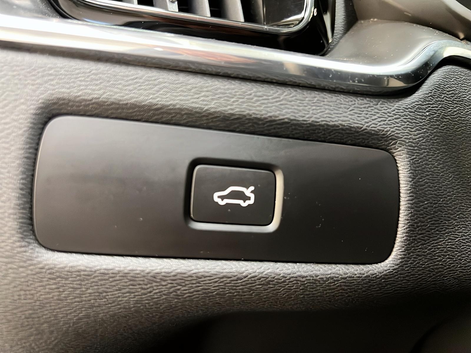 Volvo XC60 2025 - Image #24