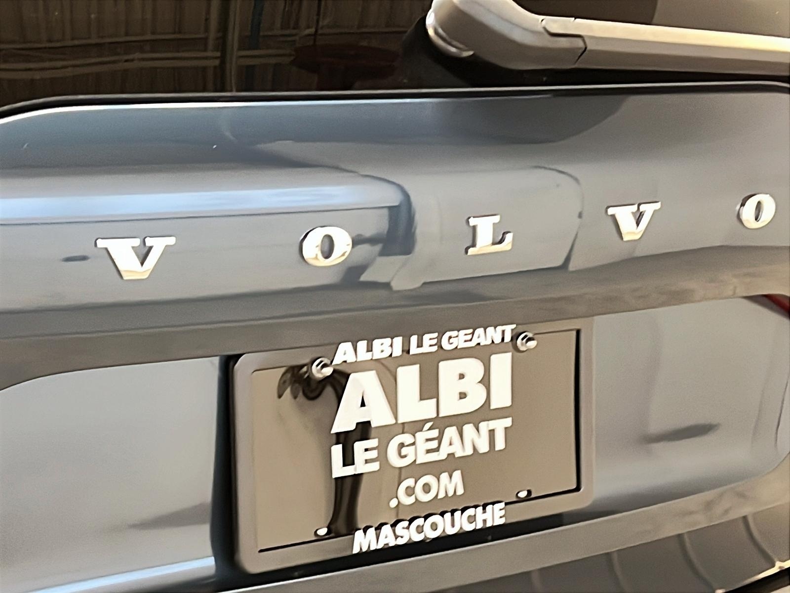 Volvo XC60 B5 CORE CUIR TOIT PANO NAV 4RM 2025 - image #30