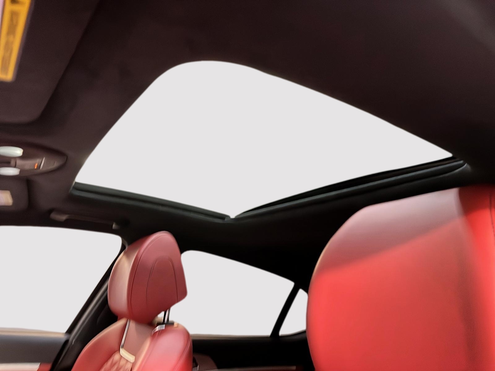 Genesis G70 SPORT 3.3T CUIR TOIT NAV 2023 - image #10