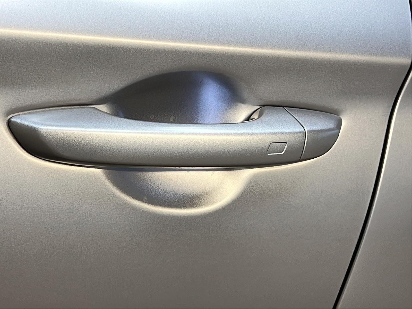 Genesis G70 SPORT 3.3T CUIR TOIT NAV 2023 - image #27