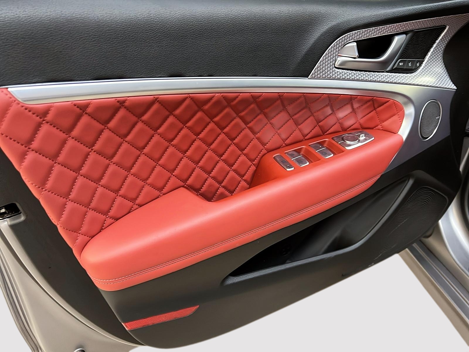 Genesis G70 2023 - Image #25