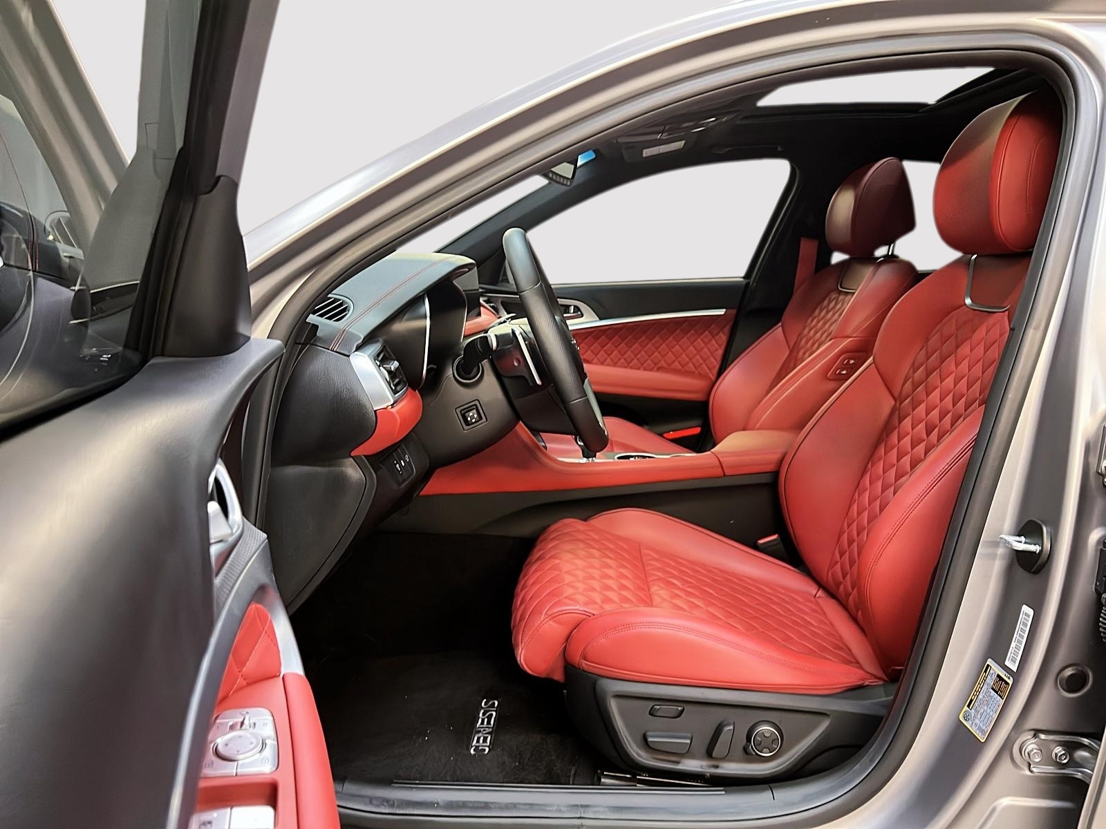 Genesis G70 SPORT 3.3T CUIR TOIT NAV 2023 - image #7