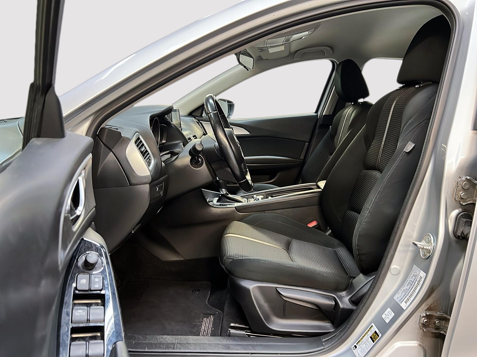 Mazda Mazda3 GS 2018 - image #7