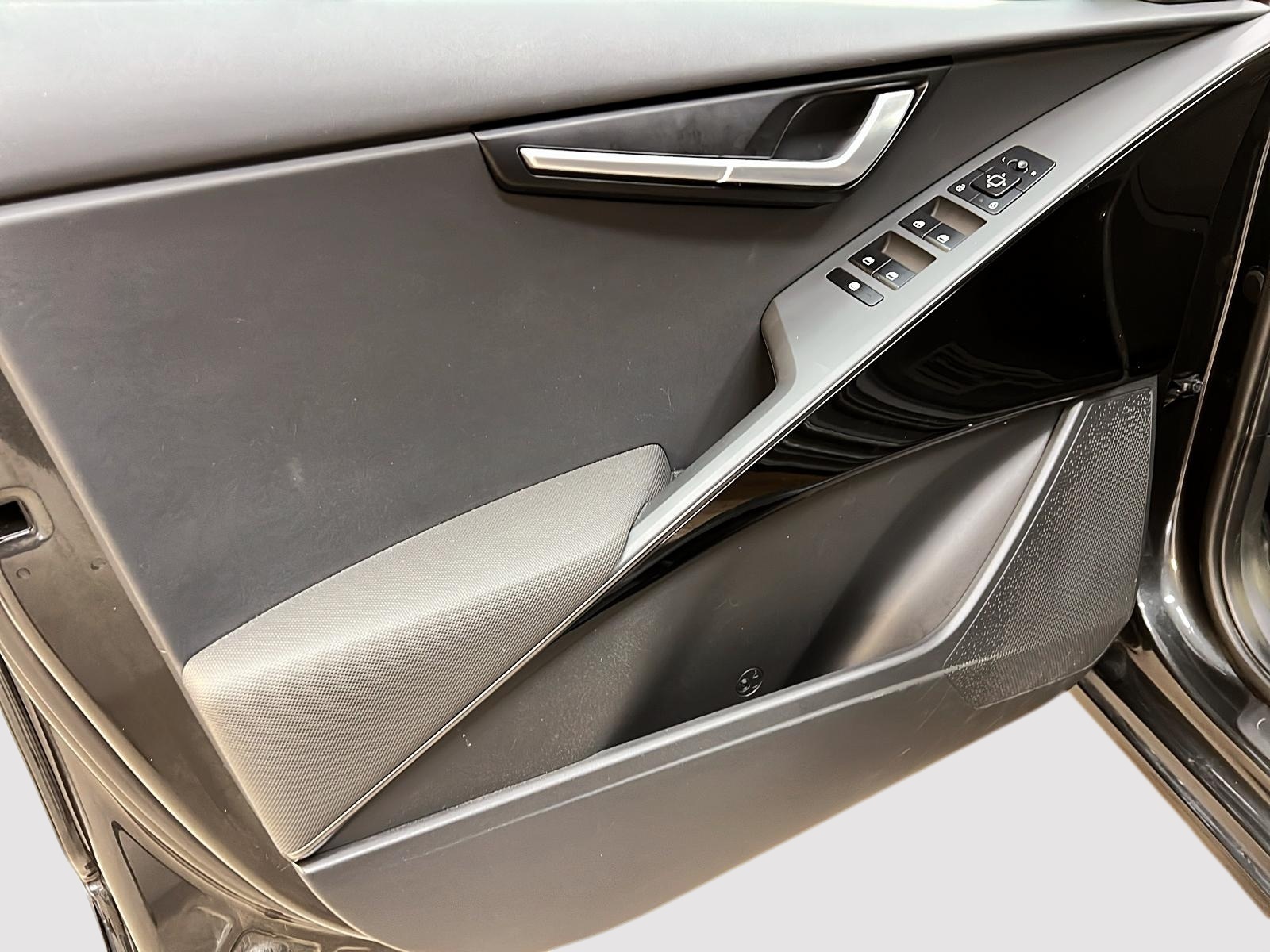 Kia Niro EX HYBRIDE NAV 2023 - image #23