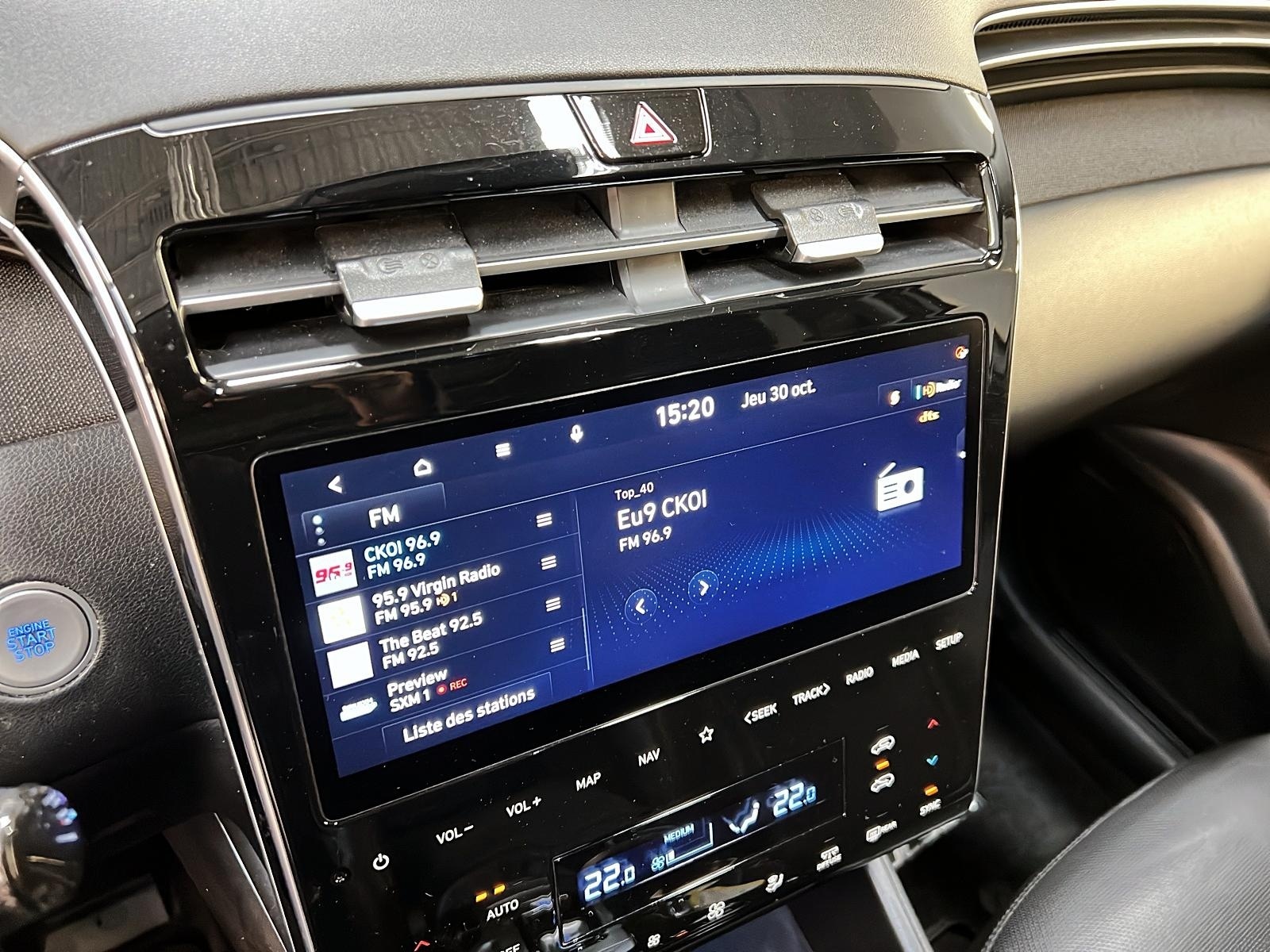 Hyundai Tucson ULTIMATE PLUG-IN CUIR TOIT PANO NAV 4RM 2022 - image #17