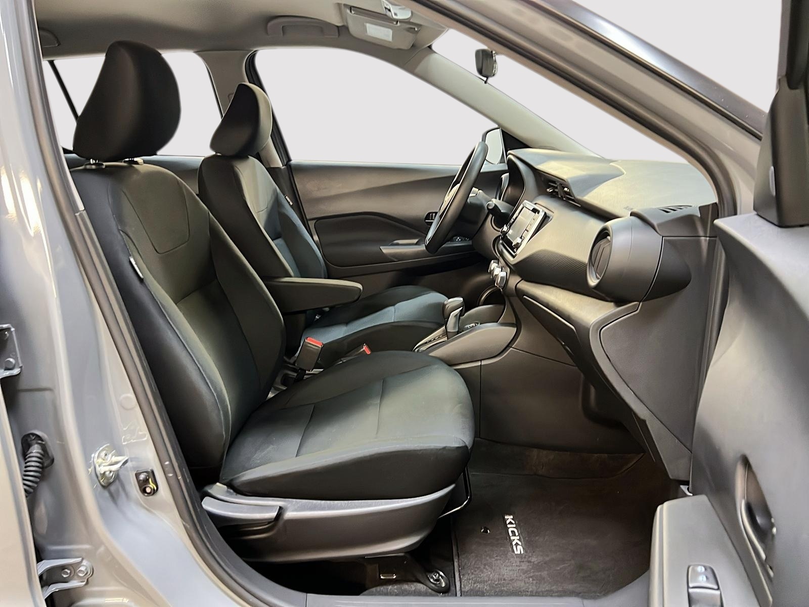 Nissan Kicks S 2024 — photo 8