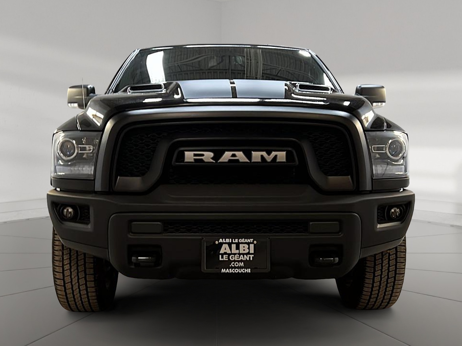 RAM 1500 Classic 2023 - Image #2
