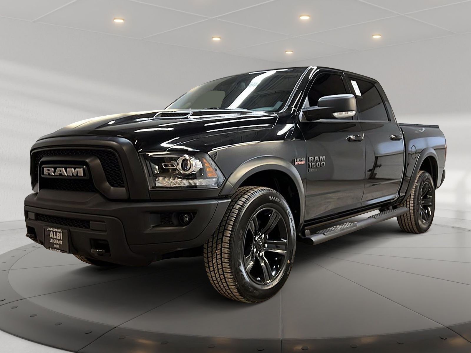 RAM 1500 Classic 2023 - Image #1