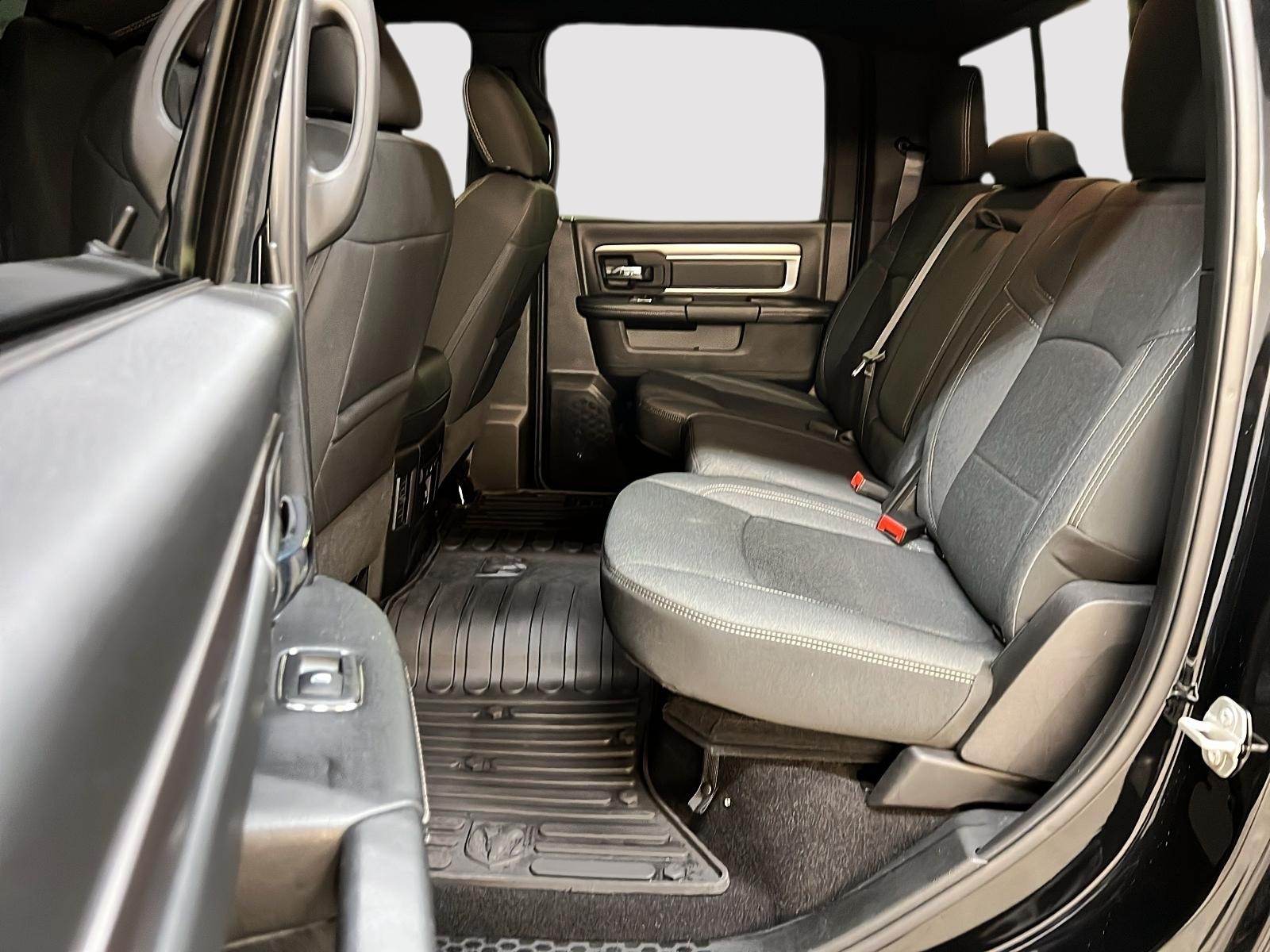 RAM 1500 Classic 2023 - Image #9