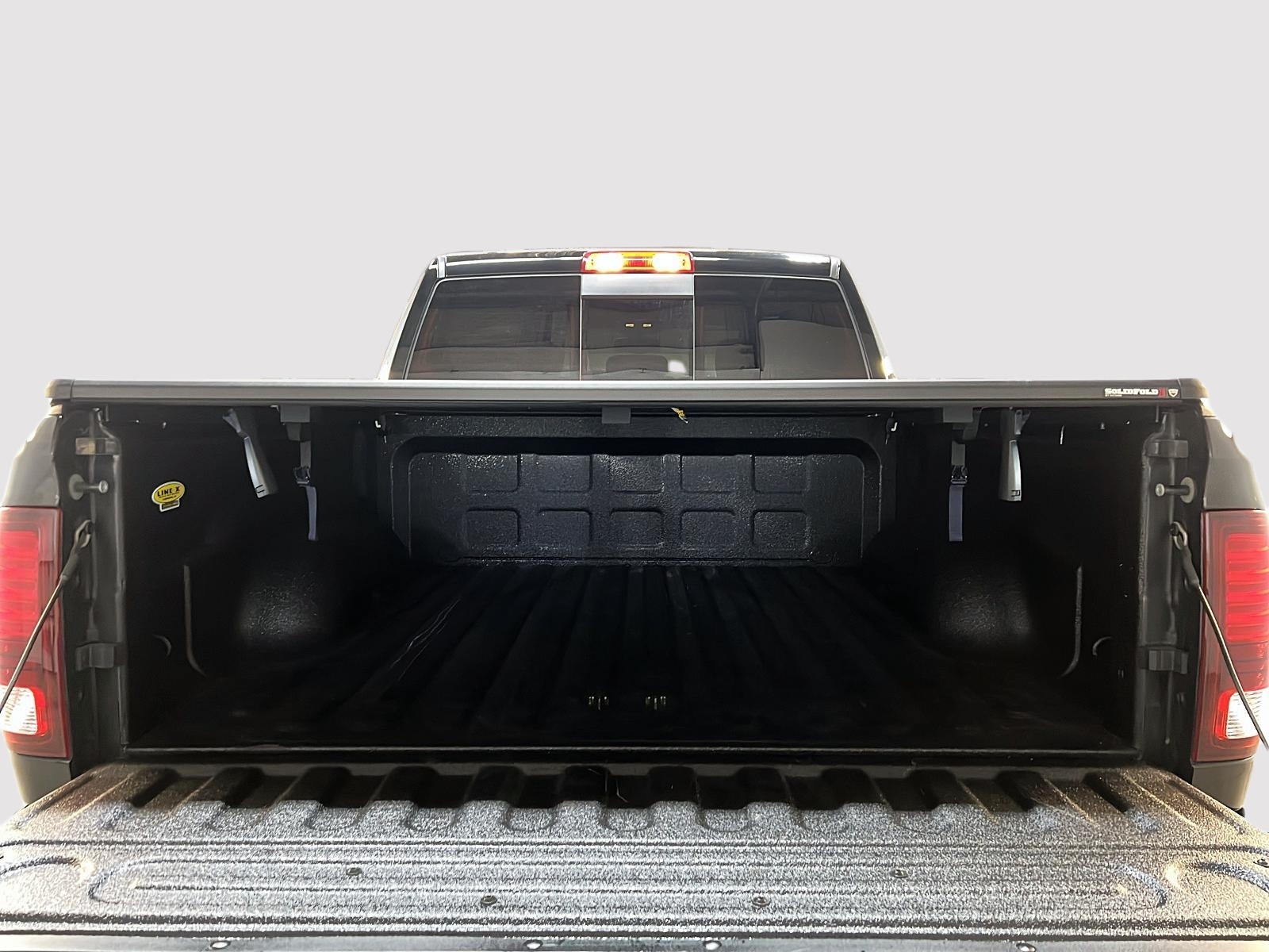 RAM 1500 Classic WARLOCK 5.7L CREW CAB 4X4 2023 - image #12