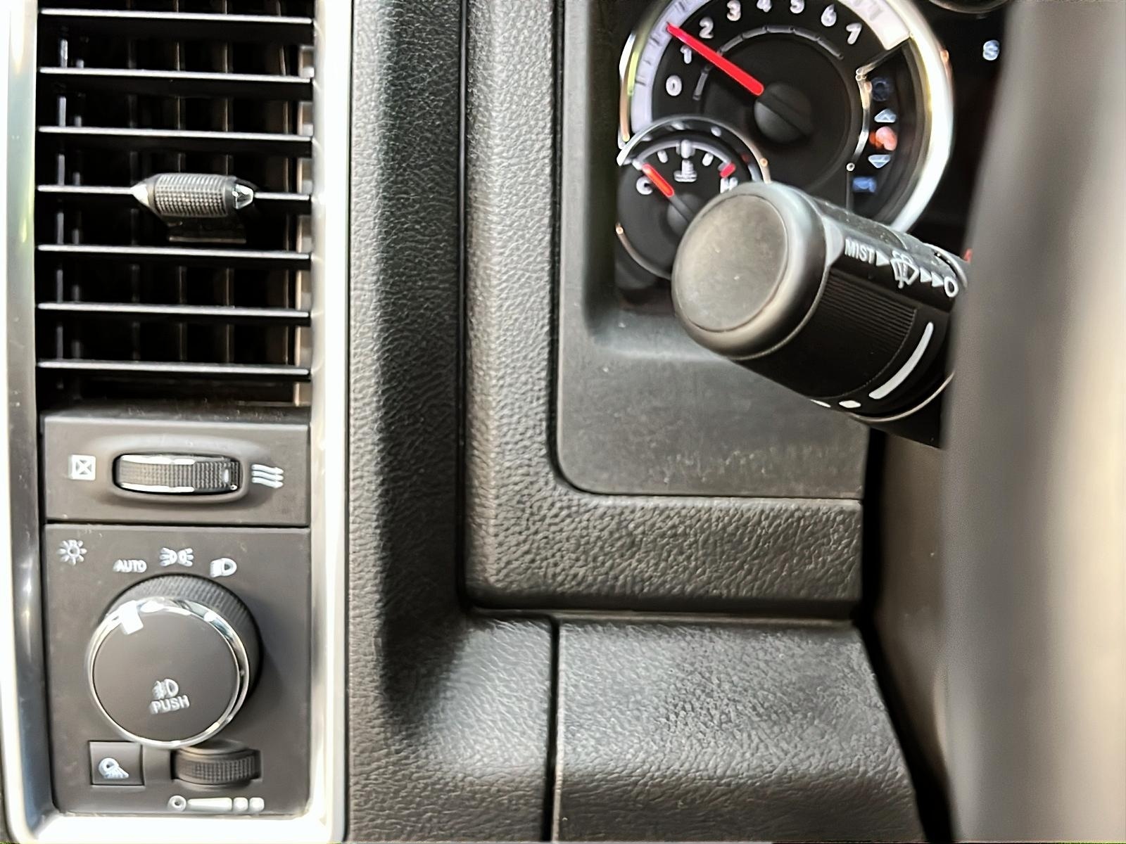 RAM 1500 Classic 2023 - Image #21