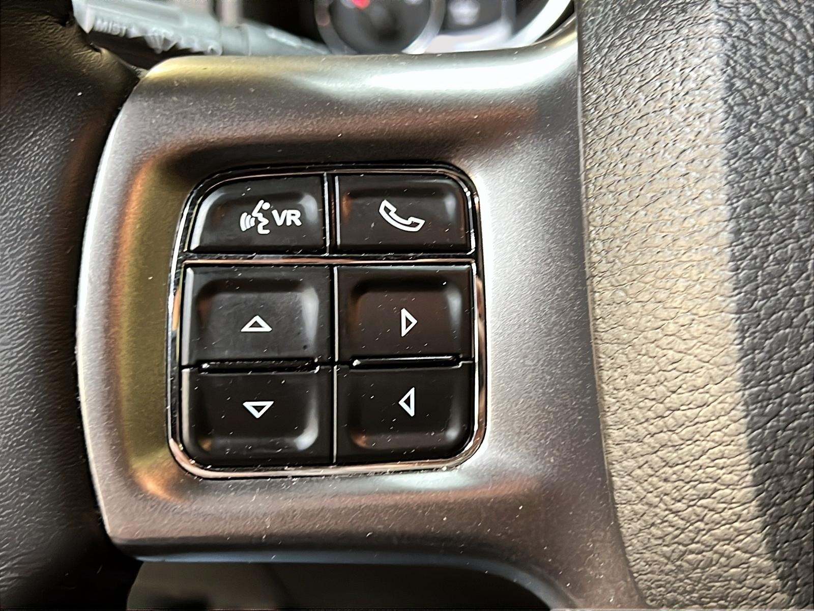 RAM 1500 Classic 2023 - Image #20