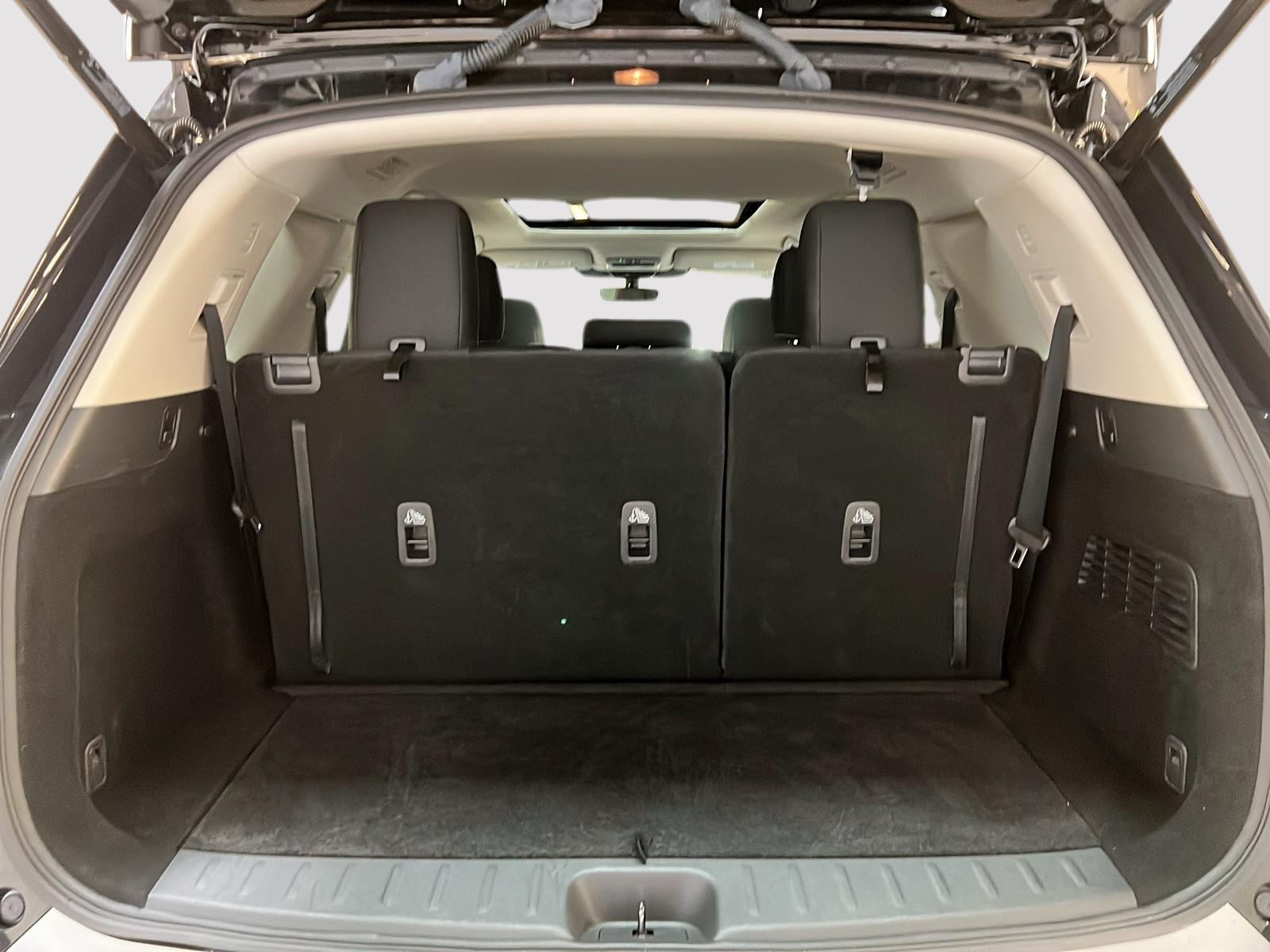 Nissan Pathfinder SV TOIT PANO 4RM 2024 - image #15