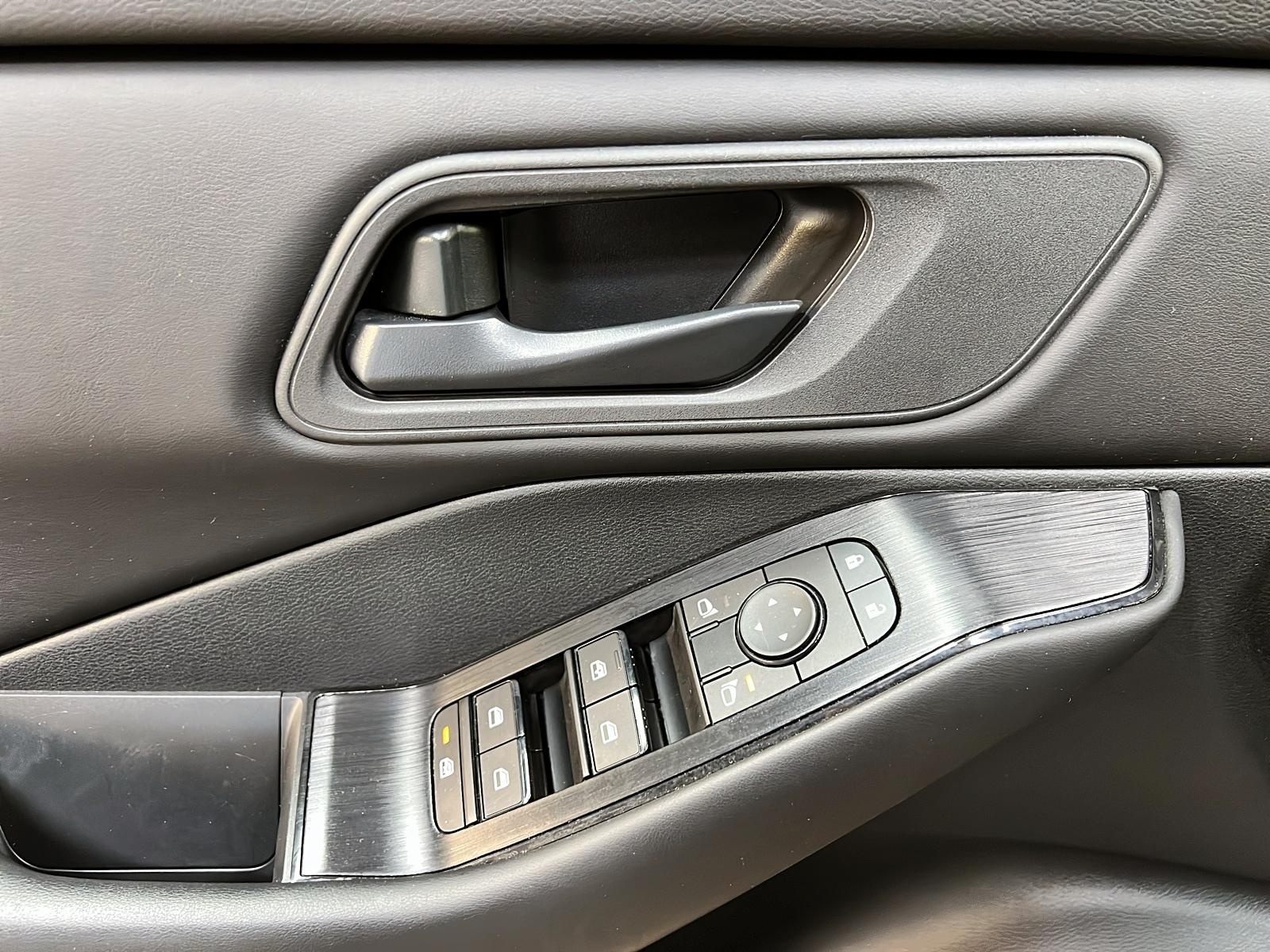 Nissan Rogue 2024 - Image #21