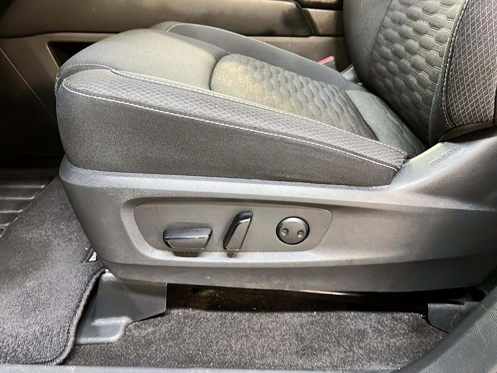 Nissan Pathfinder SV TOIT PANO 4RM 2024 - image #27