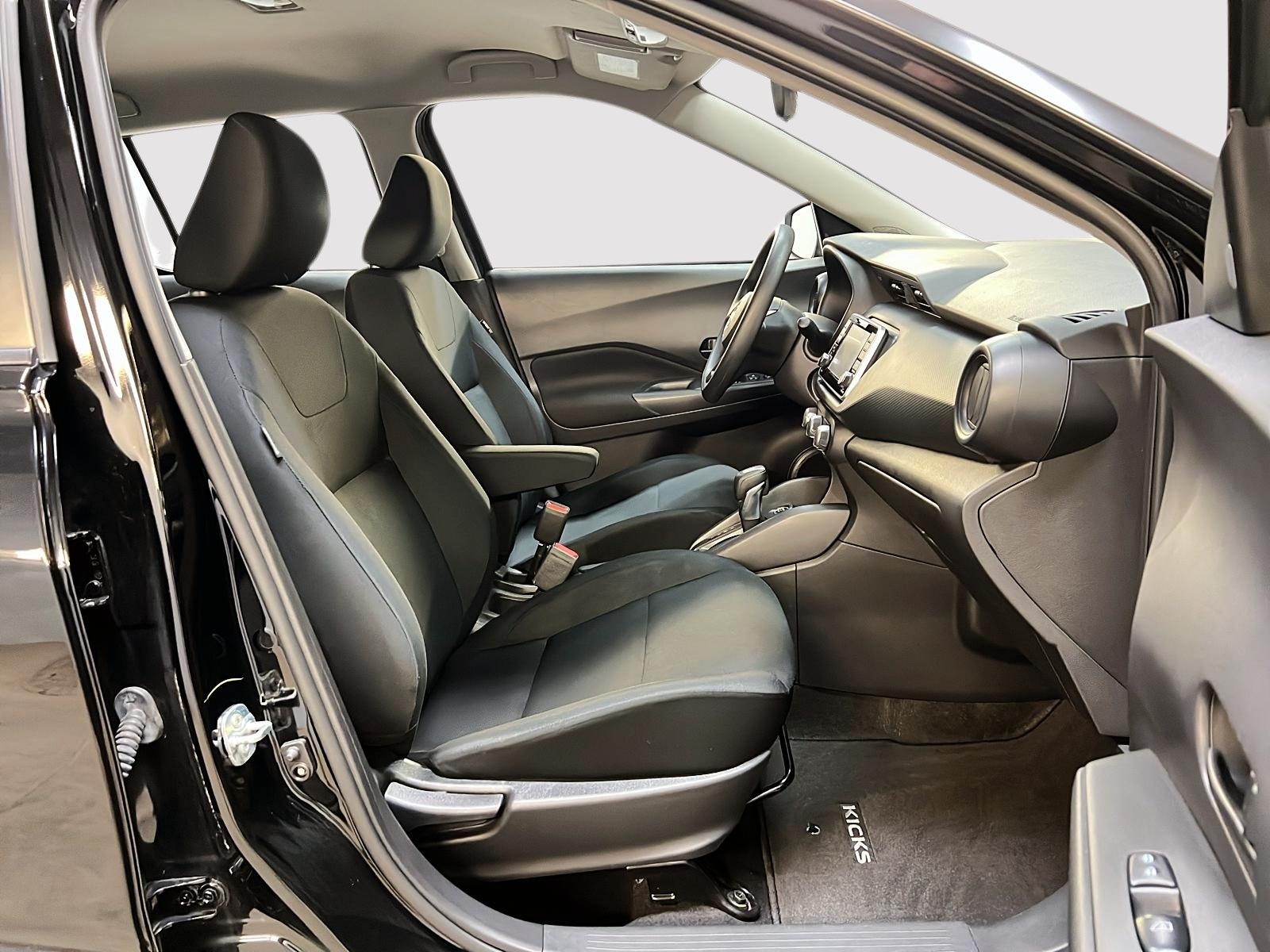 Nissan Kicks S 2024 — photo 8