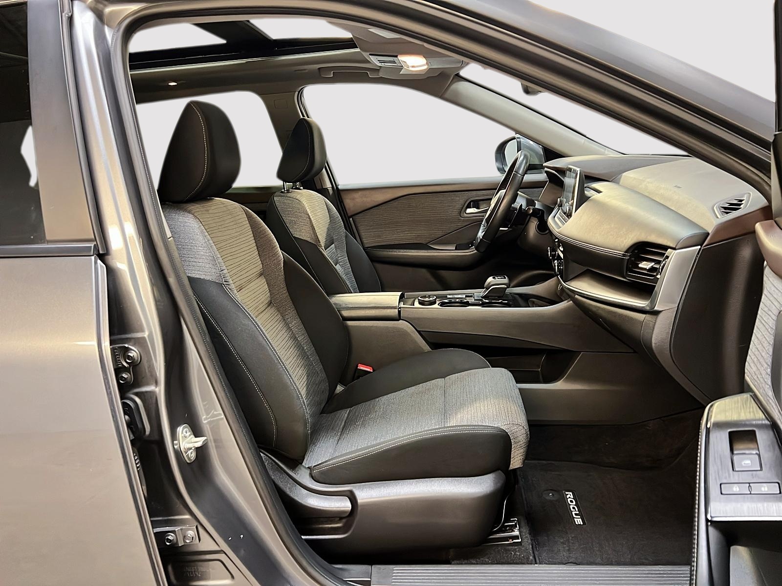 Nissan Rogue SV TOIT PANO 4RM 2023 — photo 8