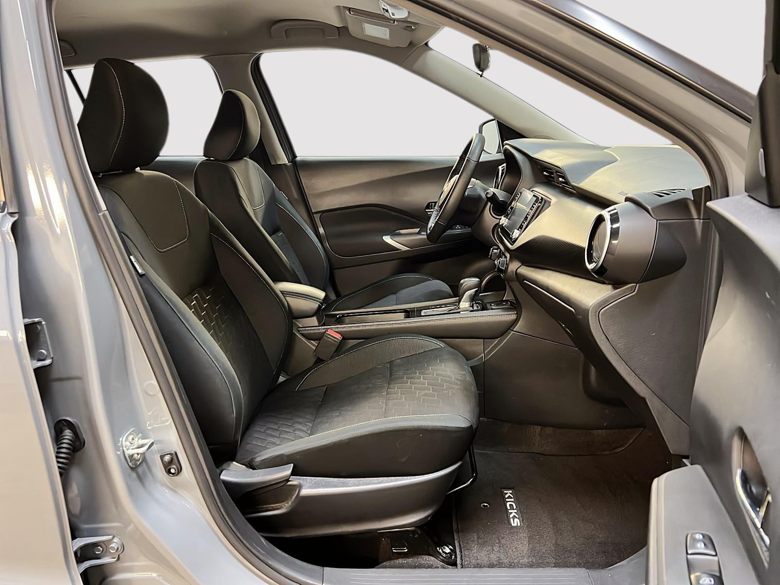 Nissan Kicks SV 2024 — photo 8
