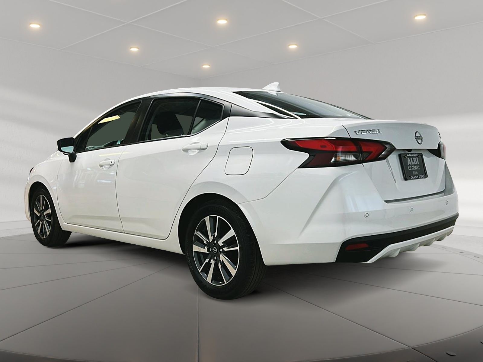 Nissan Versa SV 2025 — photo 6