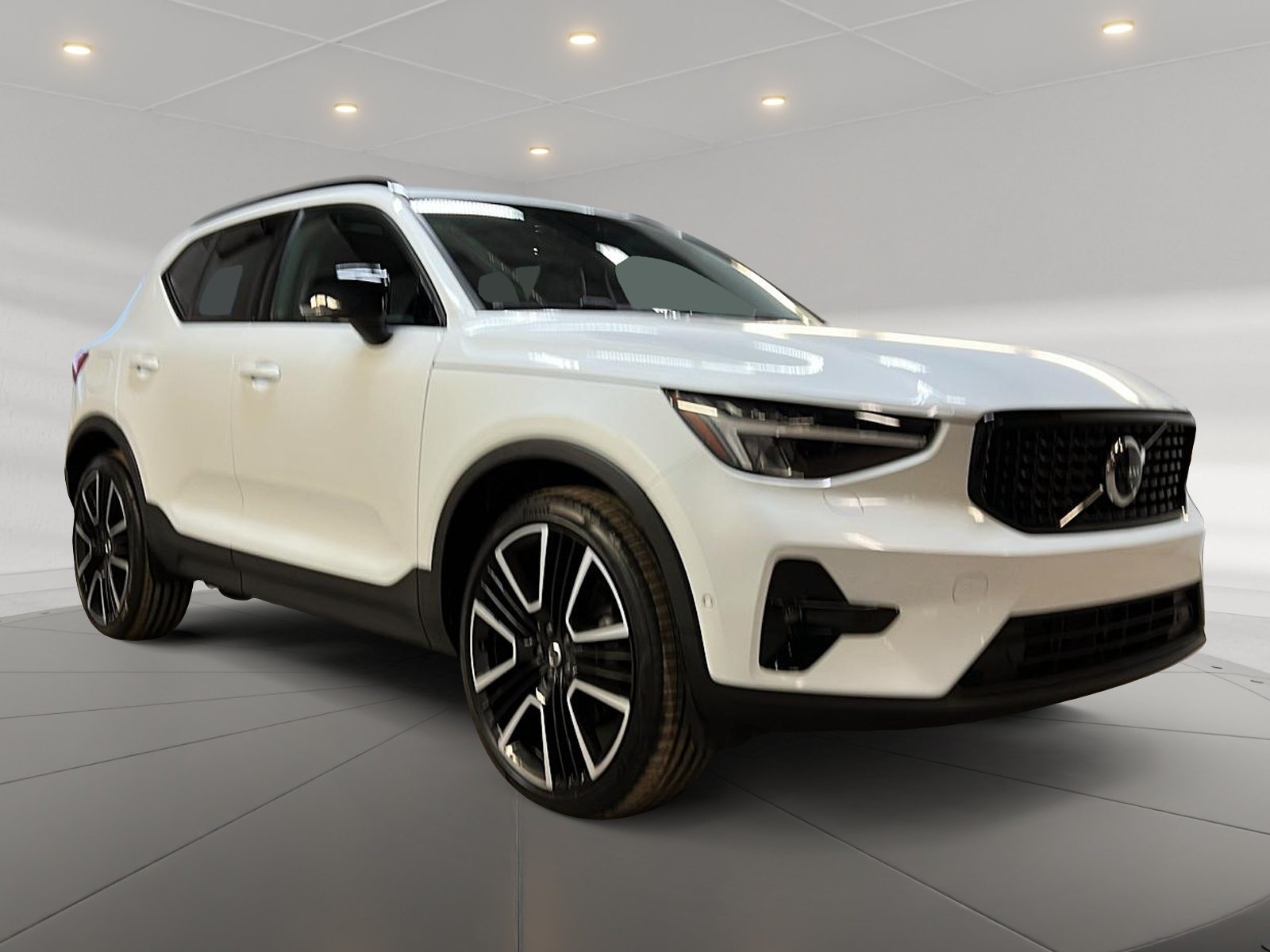 Volvo XC40 ULTIMATE DARK CUIR TOIT PANO NAV 4RM 2023 - image #3