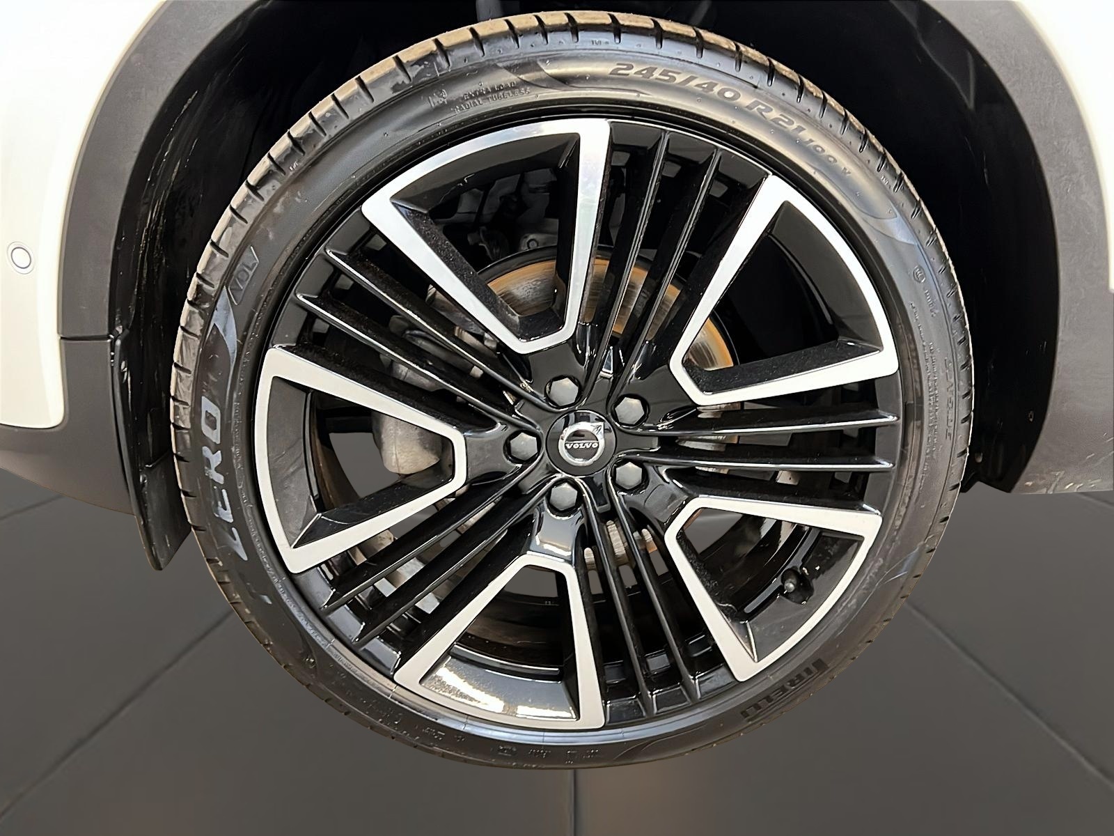 Volvo XC40 ULTIMATE DARK CUIR TOIT PANO NAV 4RM 2023 - image #31