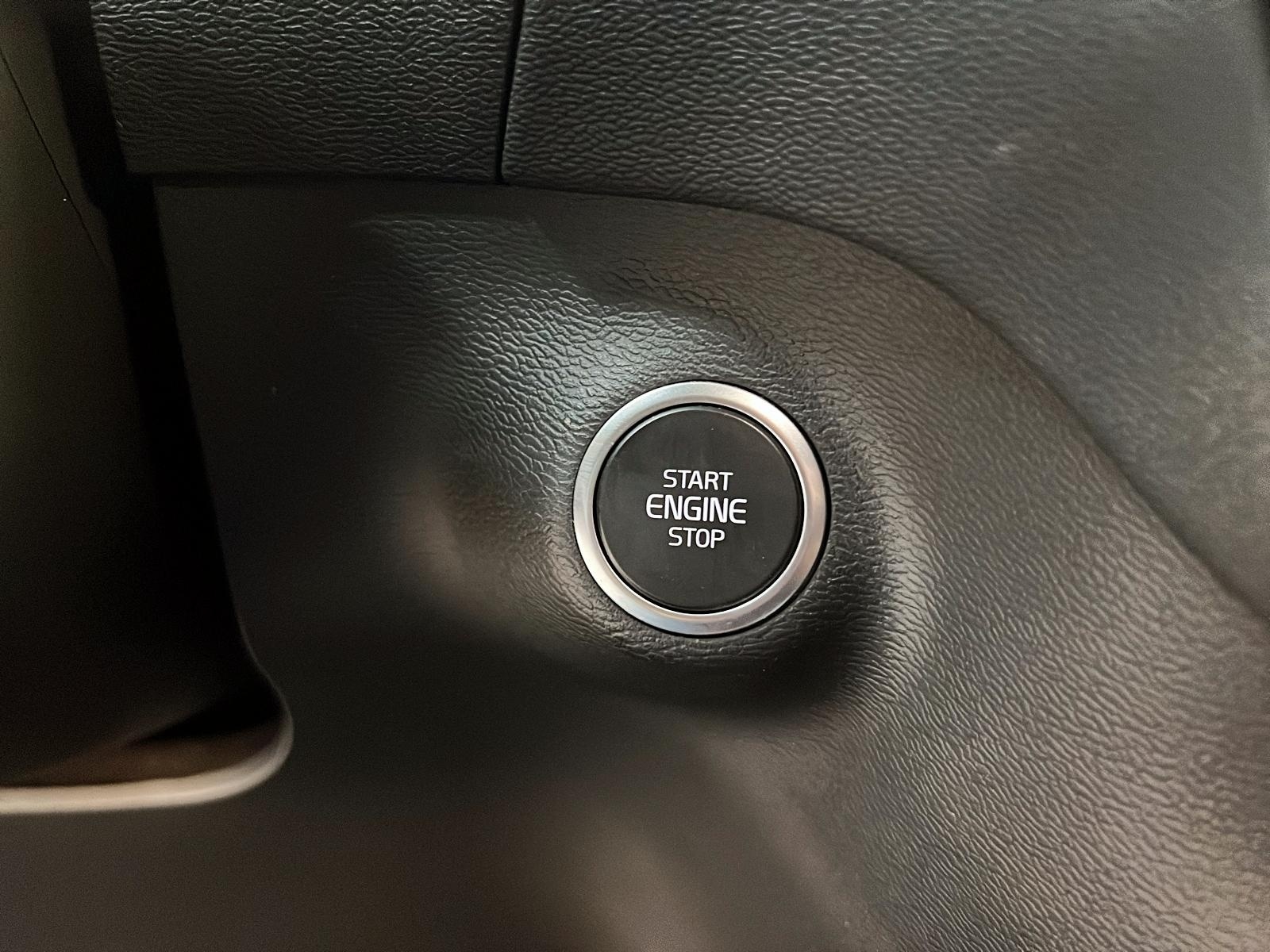 Volvo XC40 ULTIMATE DARK CUIR TOIT PANO NAV 4RM 2023 - image #20