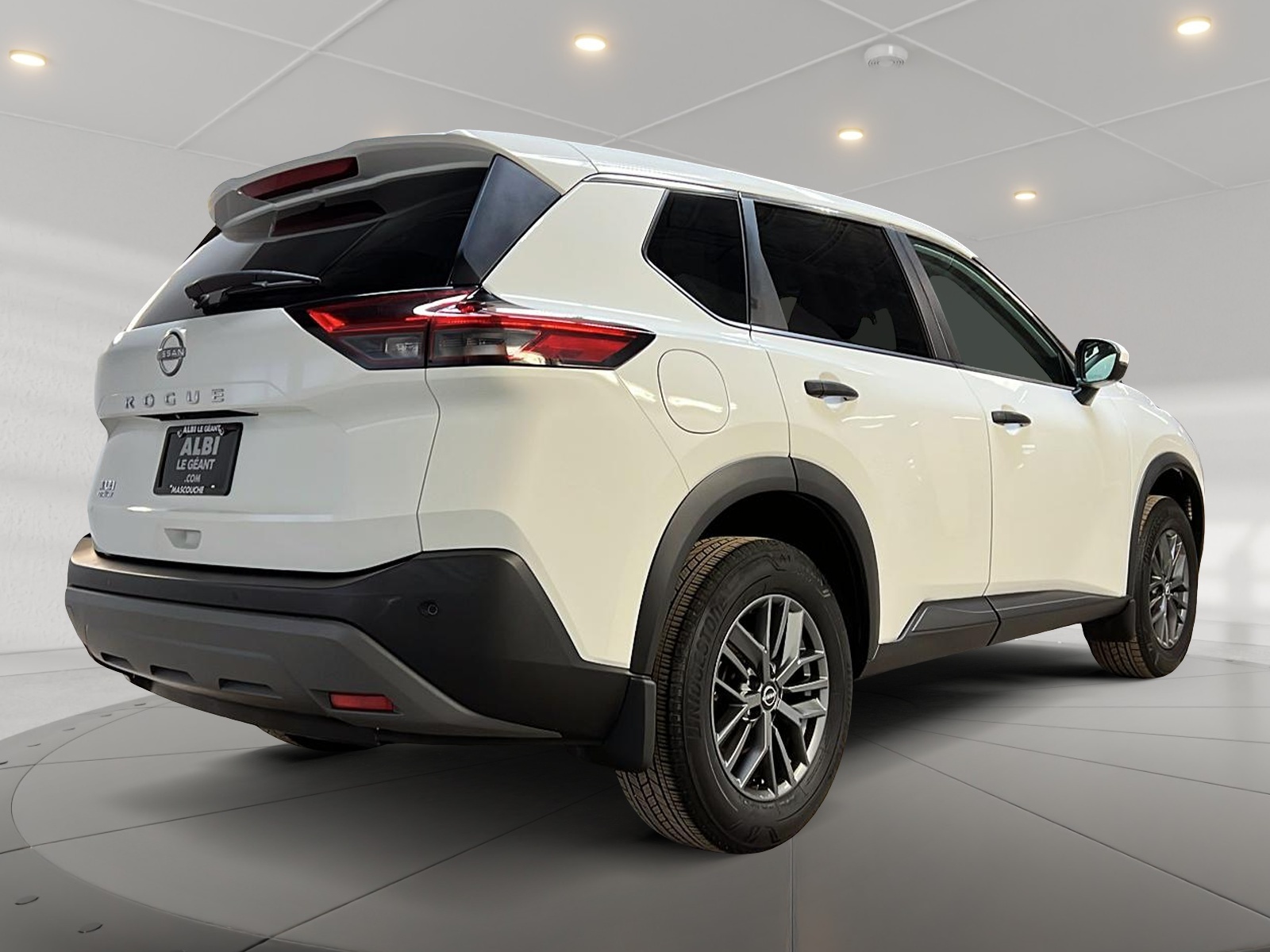 Nissan Rogue S 2022 - image #4