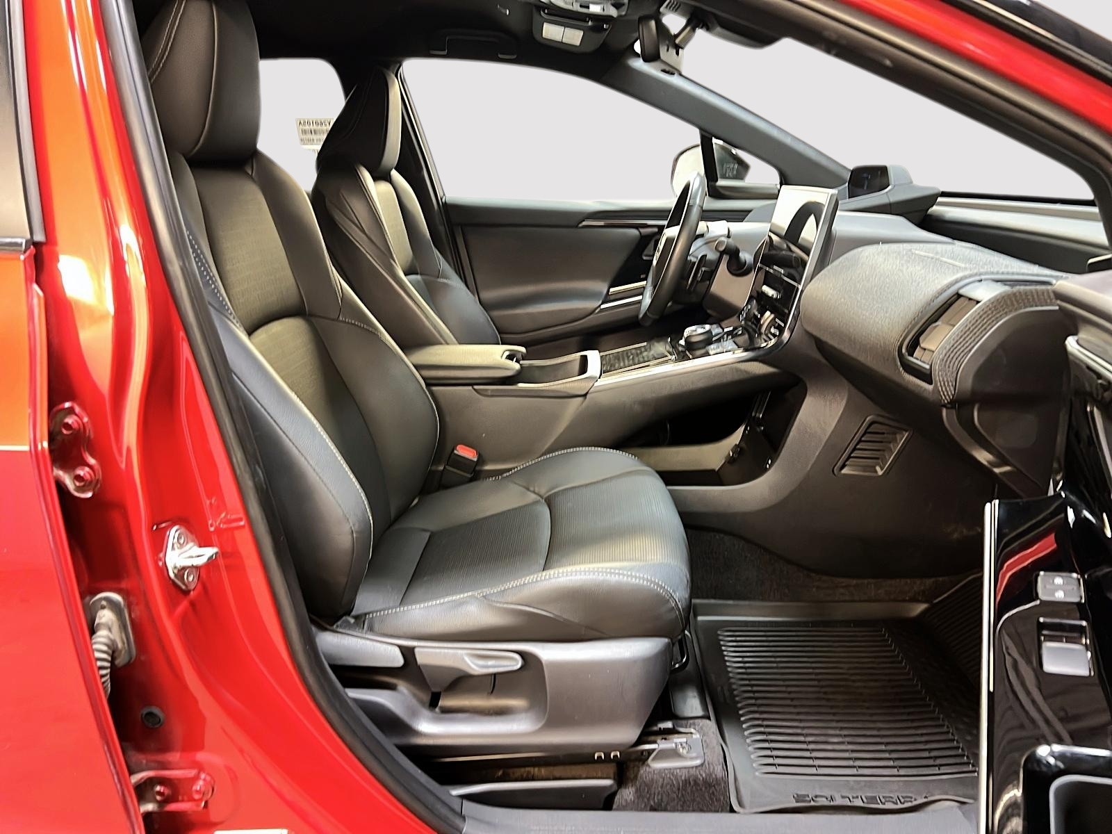 Subaru Solterra LUXURY CUIR AWD 2023 - image #8