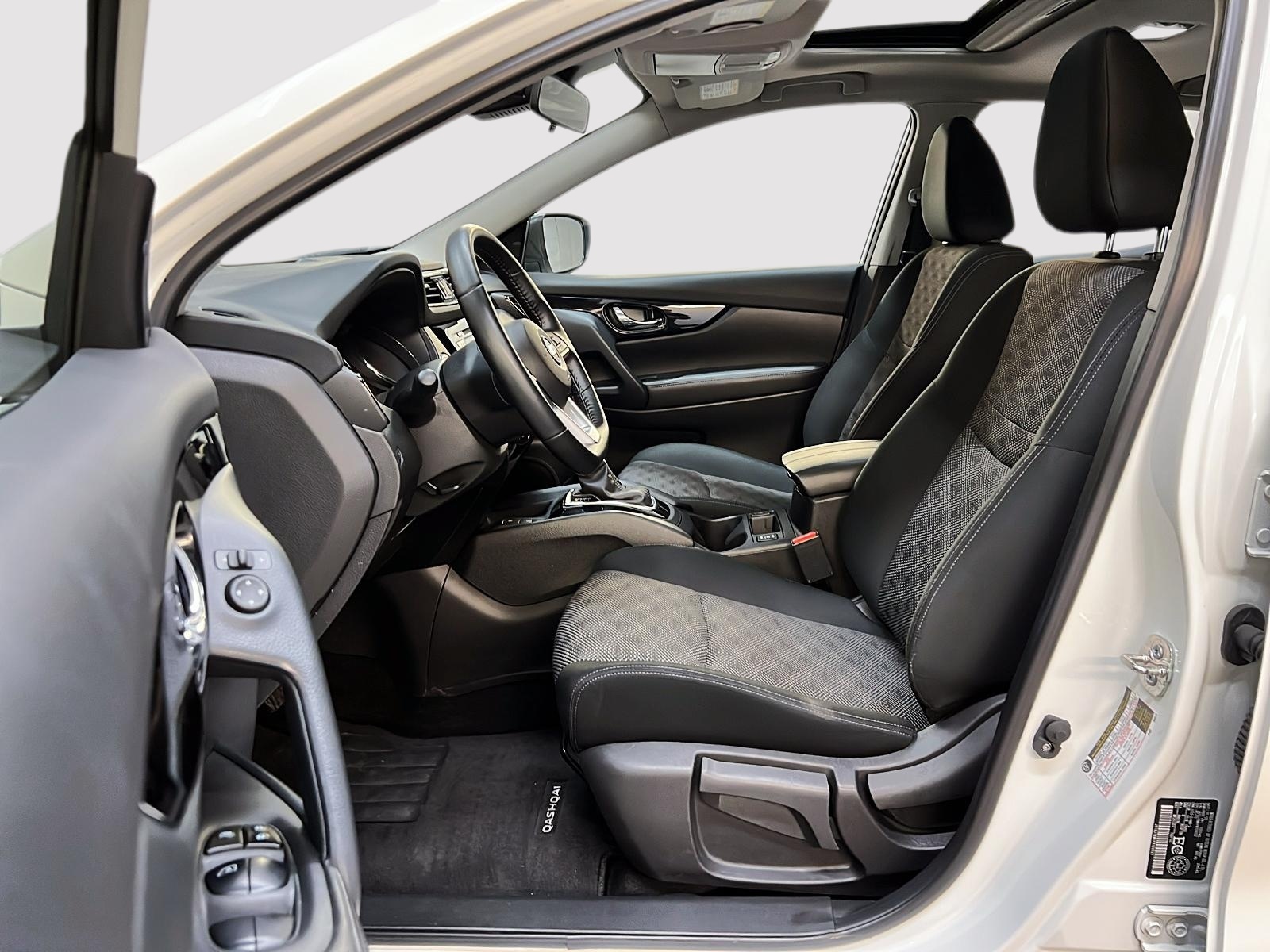 Nissan Qashqai SV TOIT 4RM 2023 — photo 7