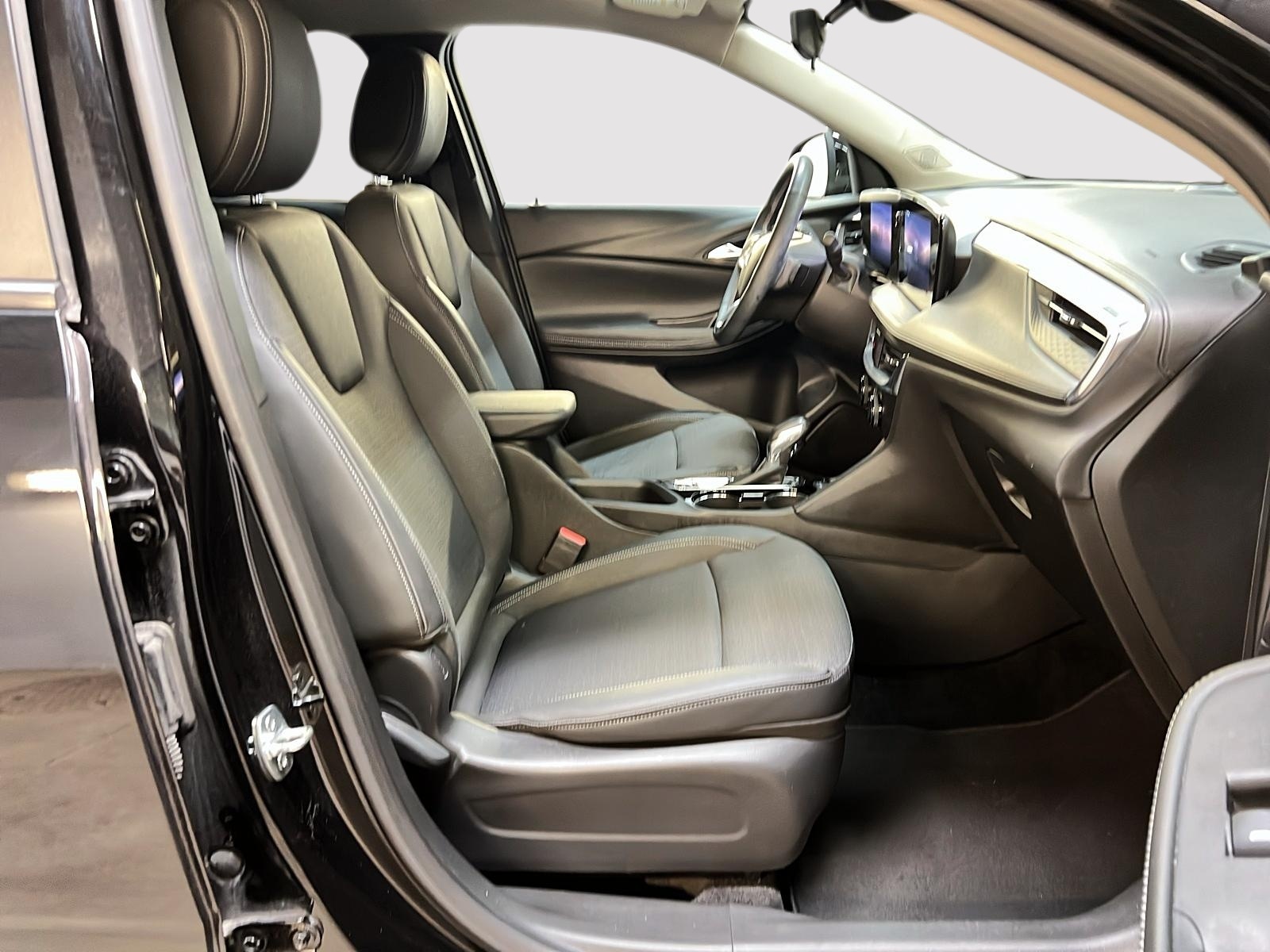 Buick Encore GX 2024 - Image #8