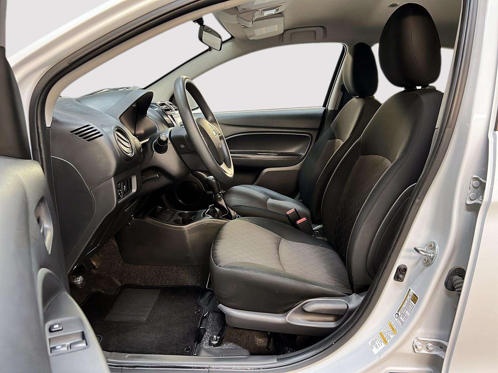 Mitsubishi Mirage ES 2023 - image #7