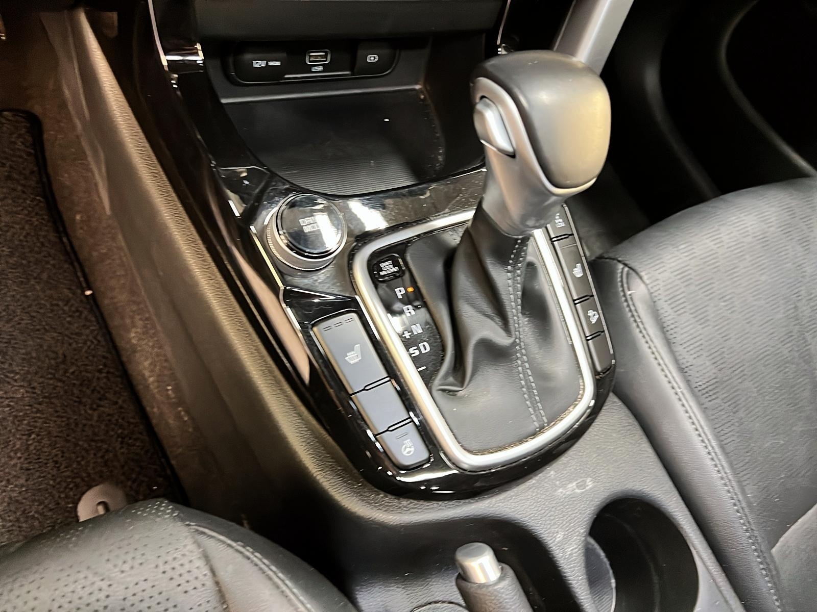 Kia SELTOS EX CUIR TOIT 4RM 2023 - image #14