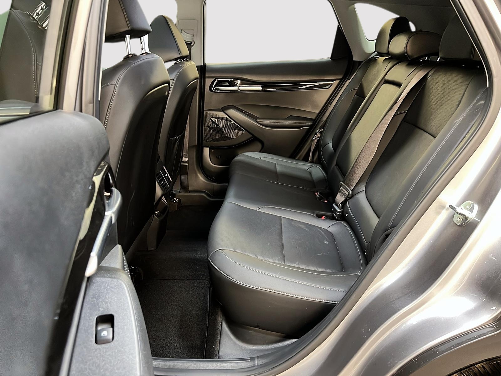 Kia SELTOS EX CUIR TOIT 4RM 2023 - image #9