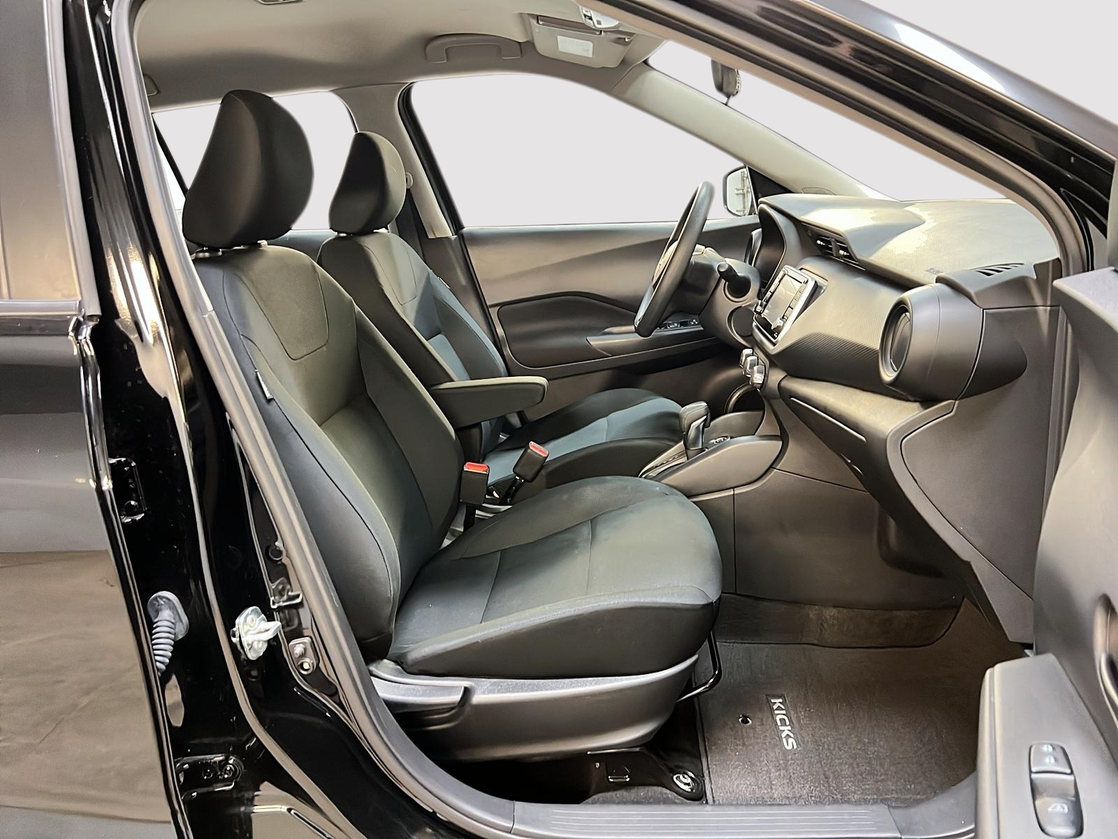 Nissan Kicks S 2024 — photo 8