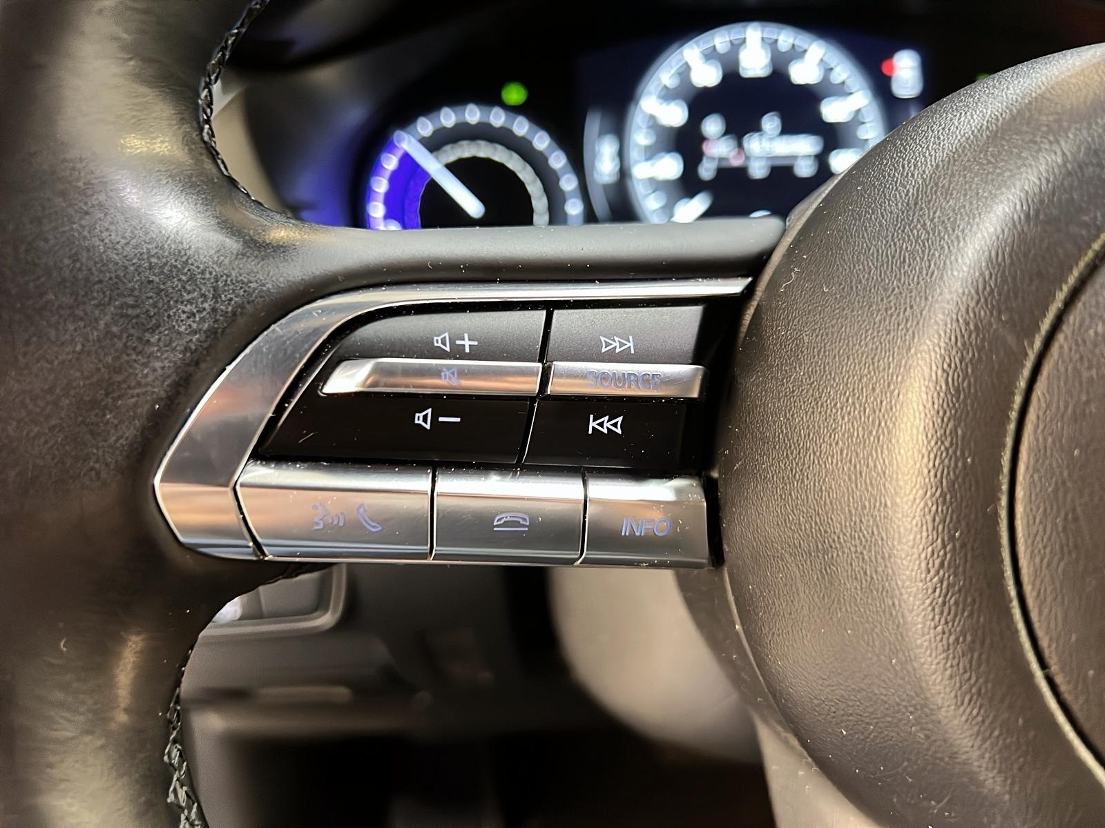 Mazda MX-30 GS NAV 2023 - image #21