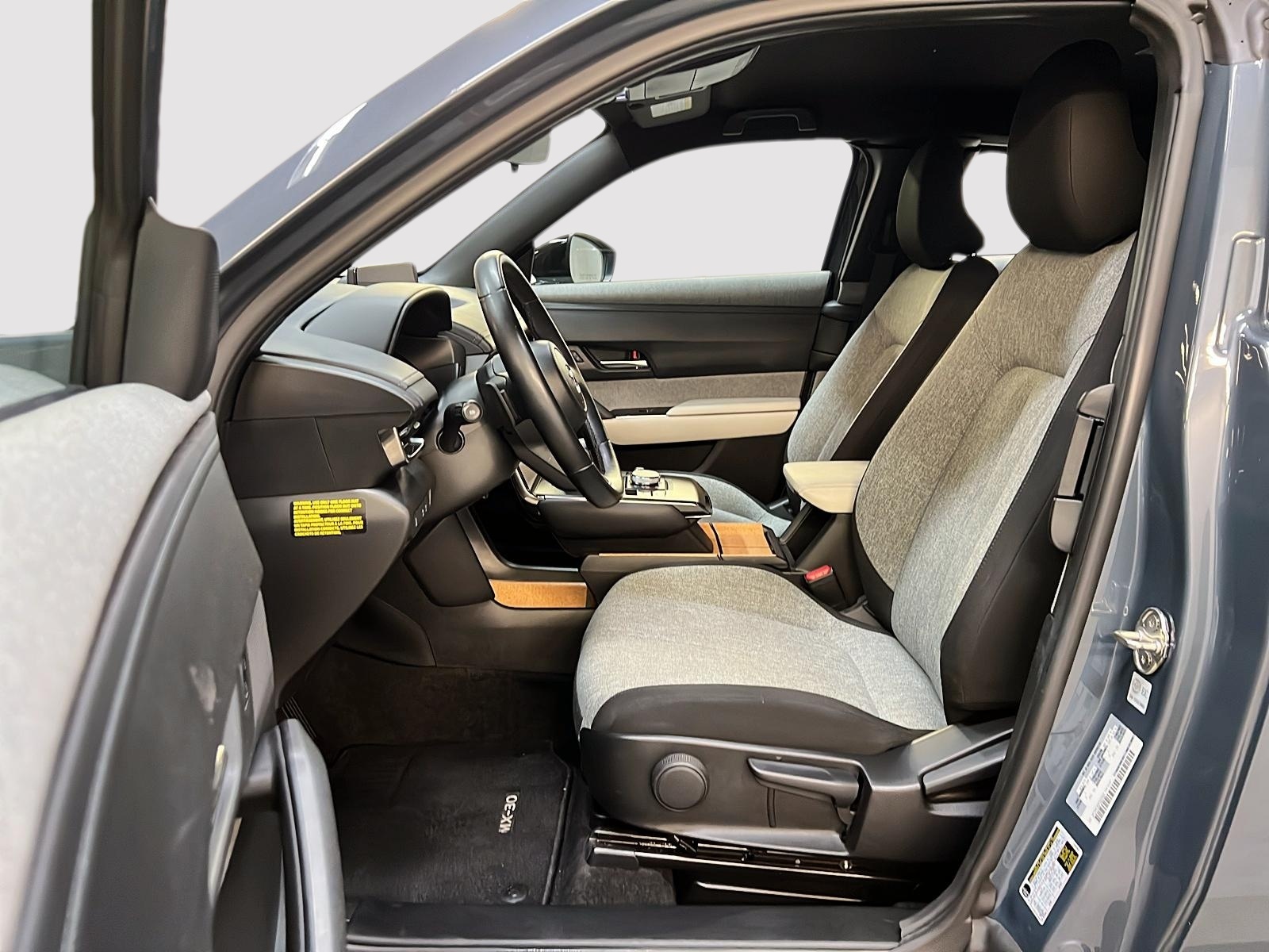 Mazda MX-30 2023 - Image #7