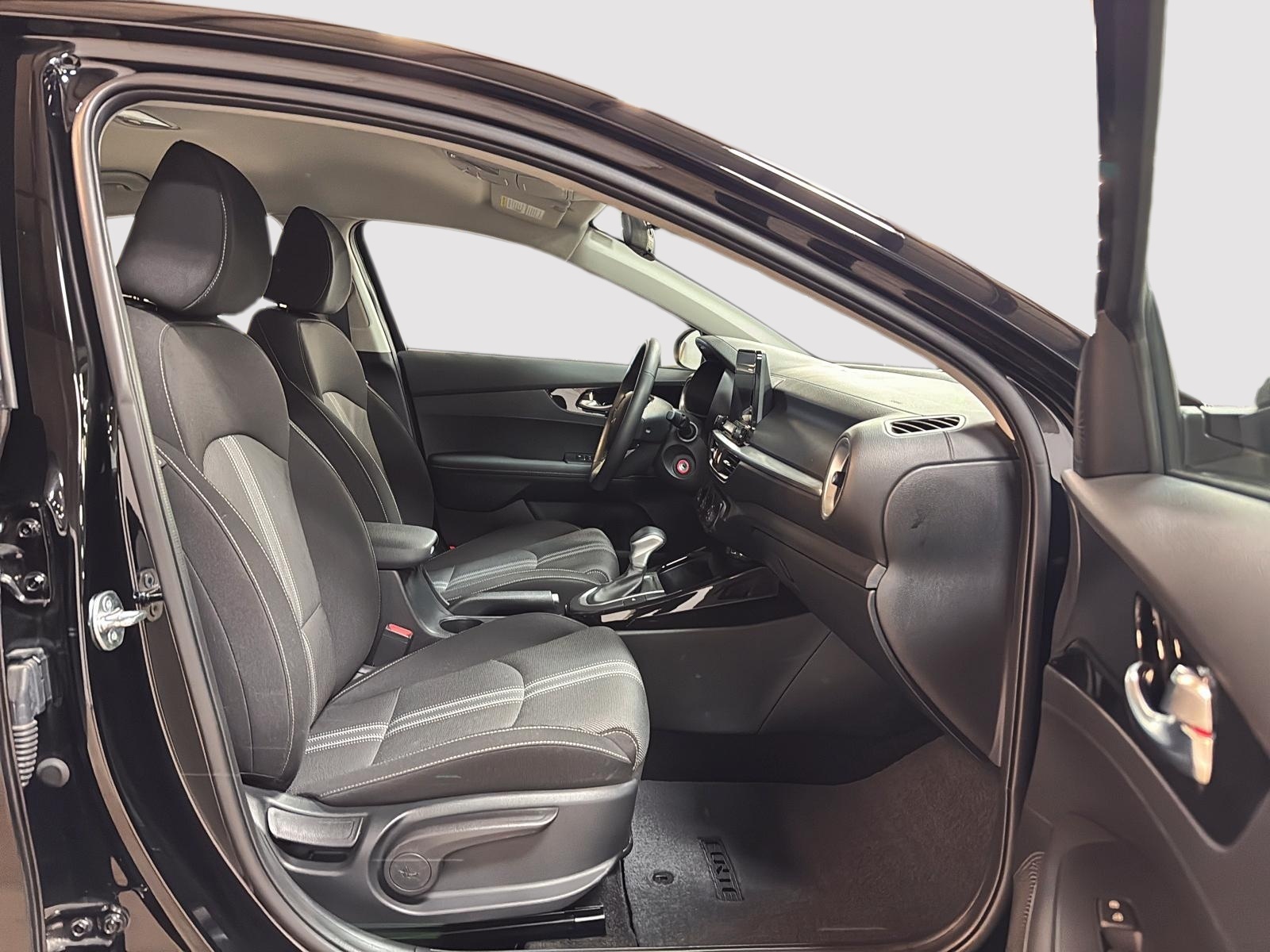 Kia Forte 2024 - Image #8