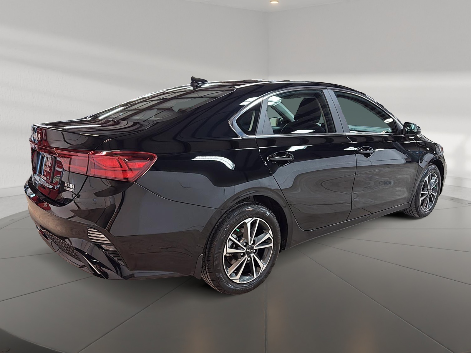 Kia Forte 2024 - Image #4