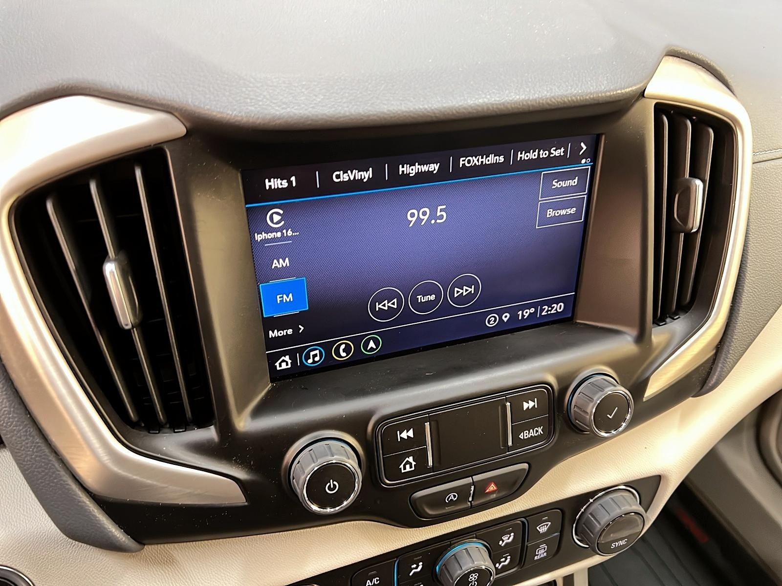 GMC Terrain 2024 - Image #18