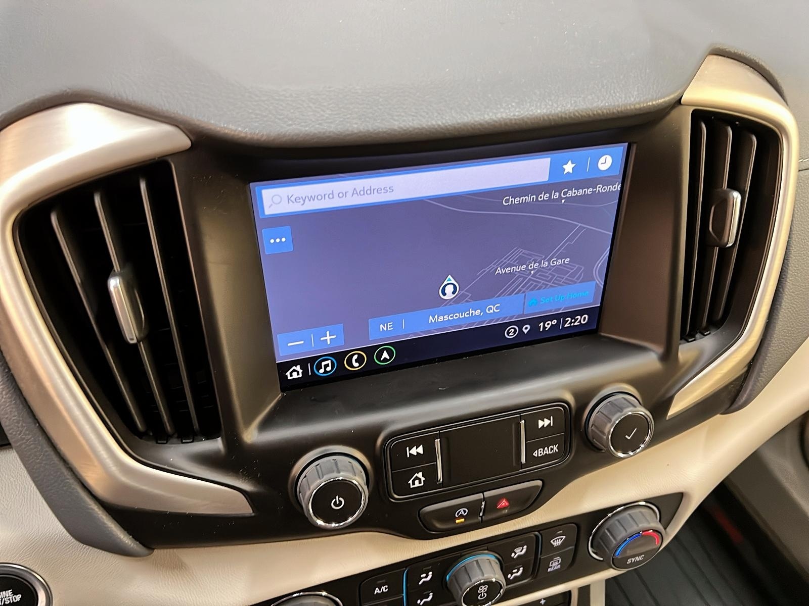 GMC Terrain DENALI CUIR TOIT PANO NAV 4RM 2024 - image #20