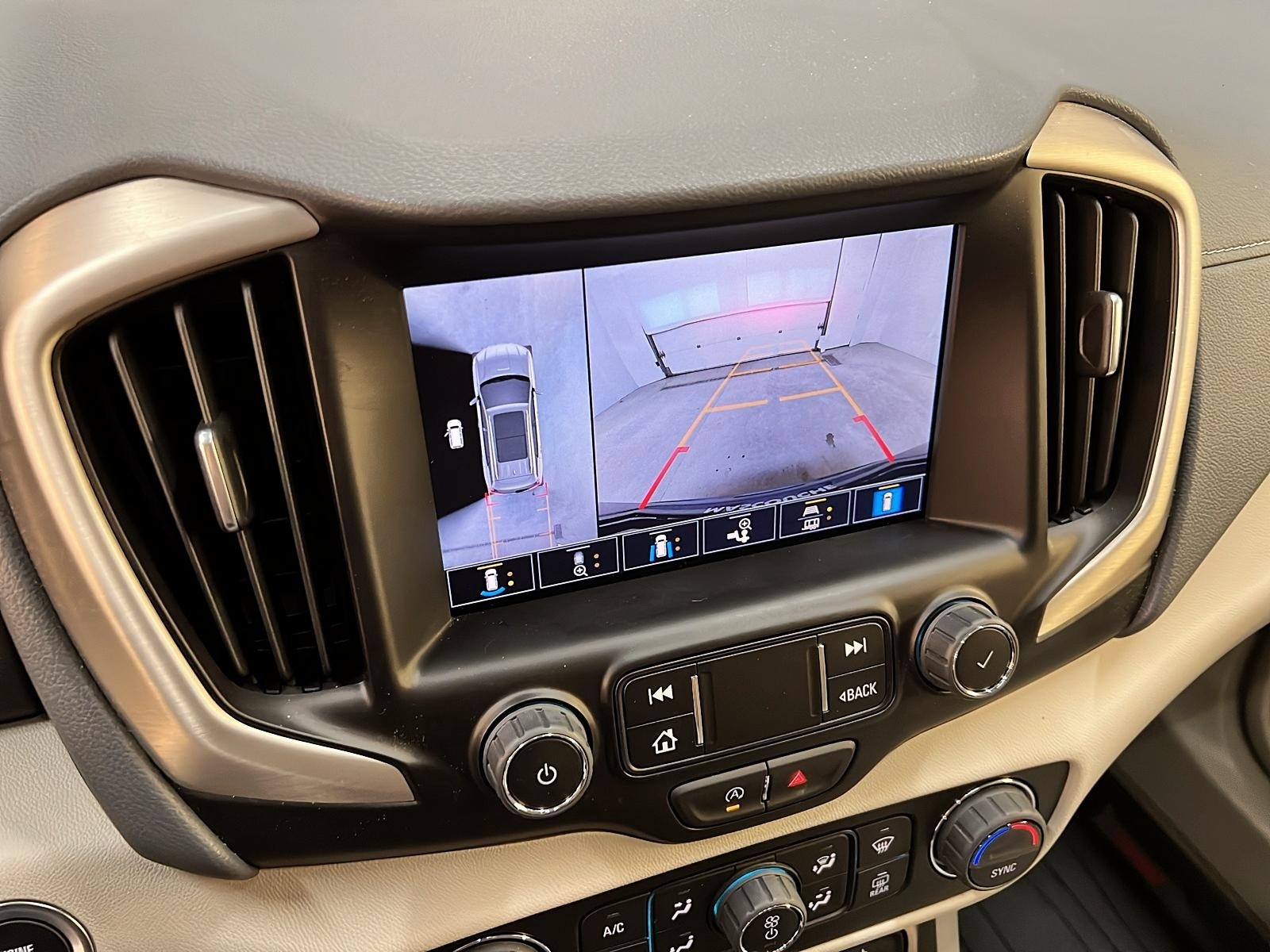 GMC Terrain DENALI CUIR TOIT PANO NAV 4RM 2024 - image #19