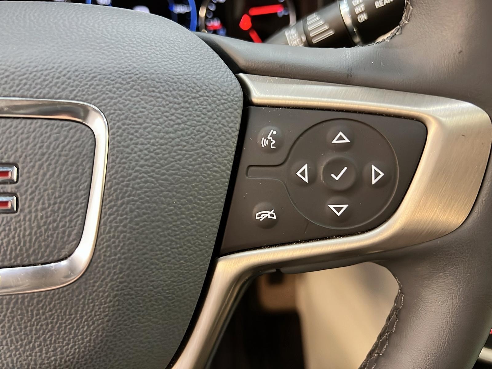 GMC Terrain DENALI CUIR TOIT PANO NAV 4RM 2024 - image #22