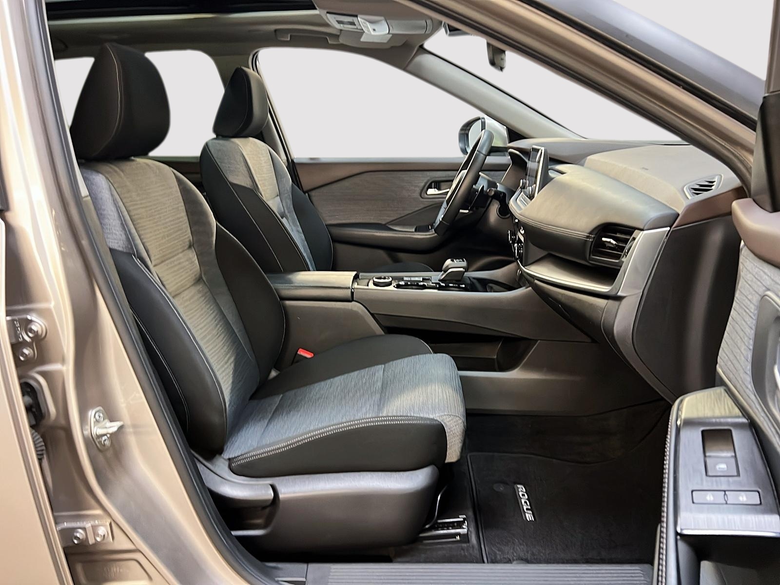 Nissan Rogue SV TOIT PANO 4RM 2023 — photo 8