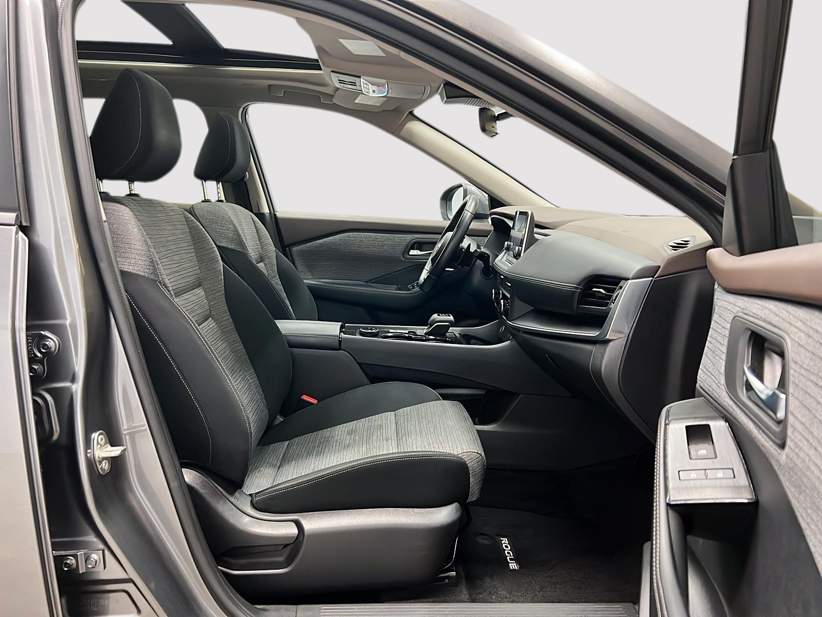 Nissan Rogue SV TOIT PANO 4RM 2023 — photo 8