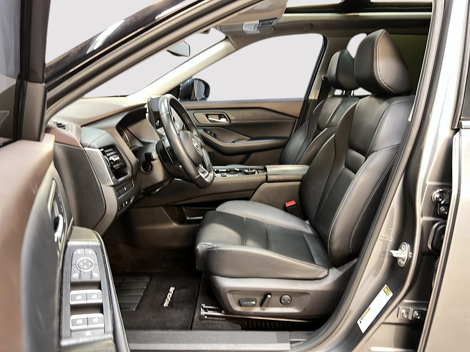 Nissan Rogue SL CUIR TOIT PANO NAV 4RM 2023 — photo 7