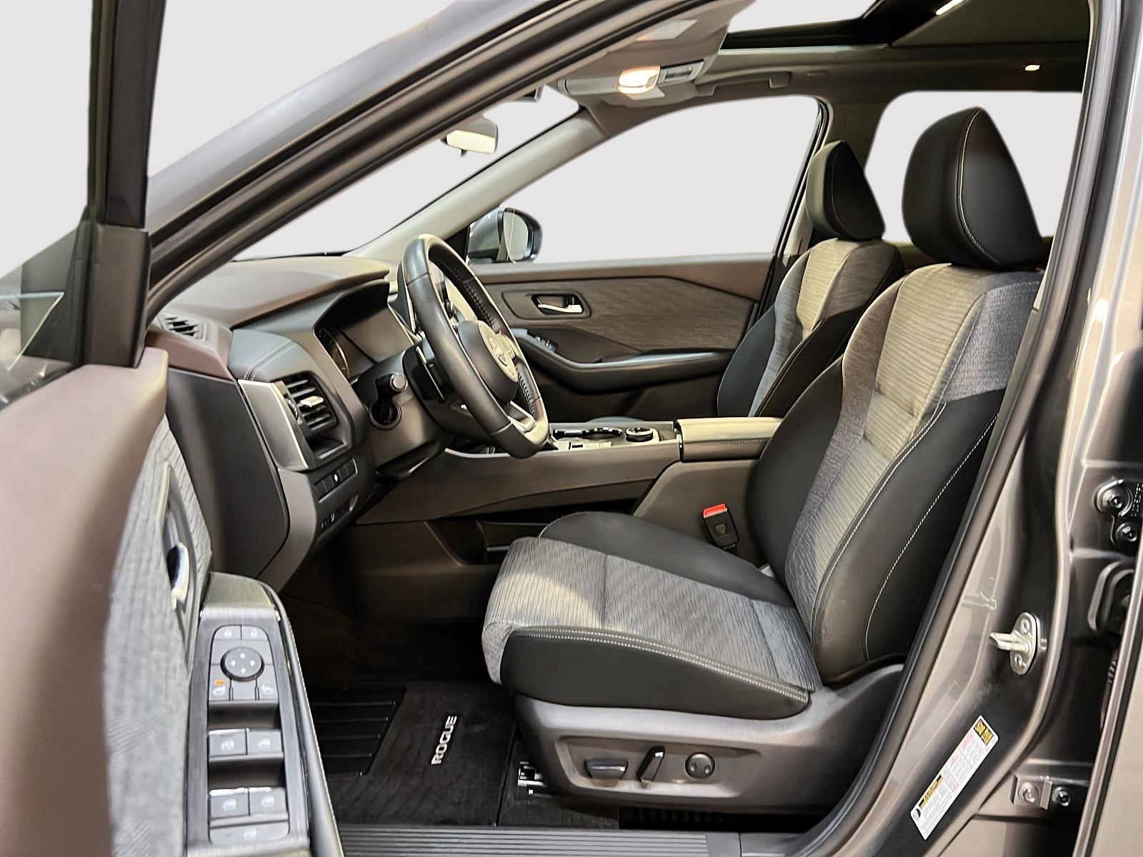 Nissan Rogue SV TOIT PANO 4RM 2023 — photo 7