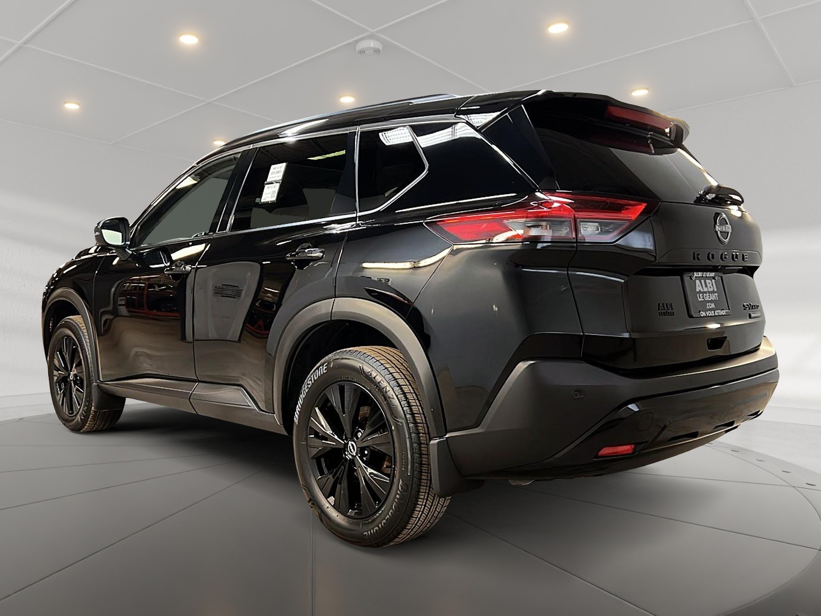 Nissan Rogue SV MIDNIGHT CUIR TOIT PANO 4RM 2023 — photo 6