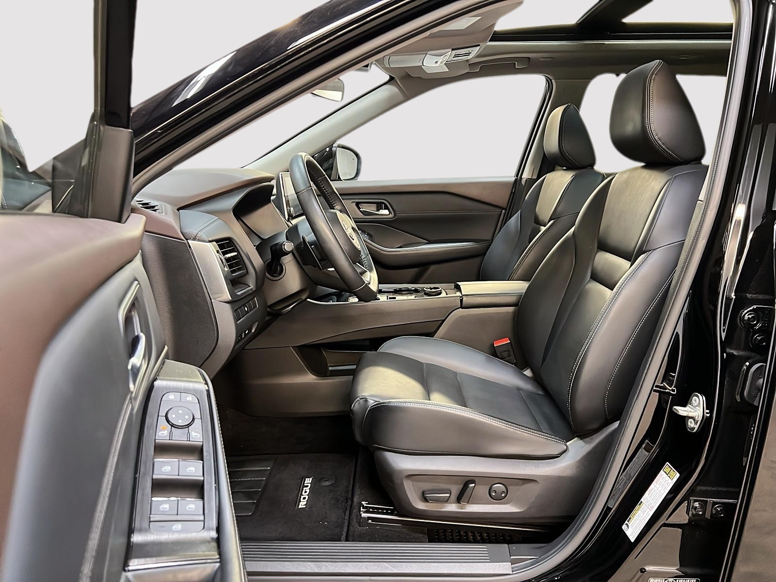 Nissan Rogue SV MIDNIGHT CUIR TOIT PANO 4RM 2023 — photo 7